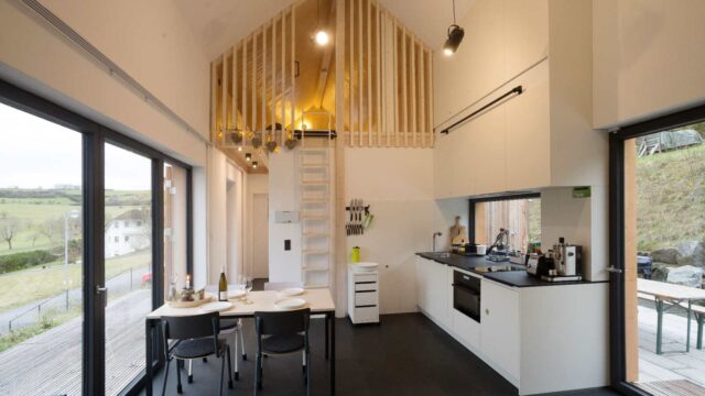 ferienhaus-eifelhausaufzeit-02-vulkaneifel-wohnzimmer