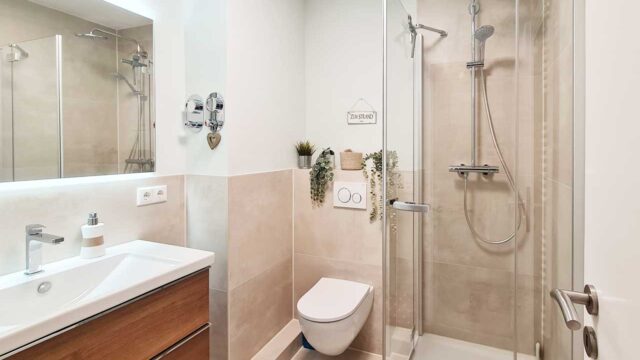 frisch-saniertes-Badezimmer