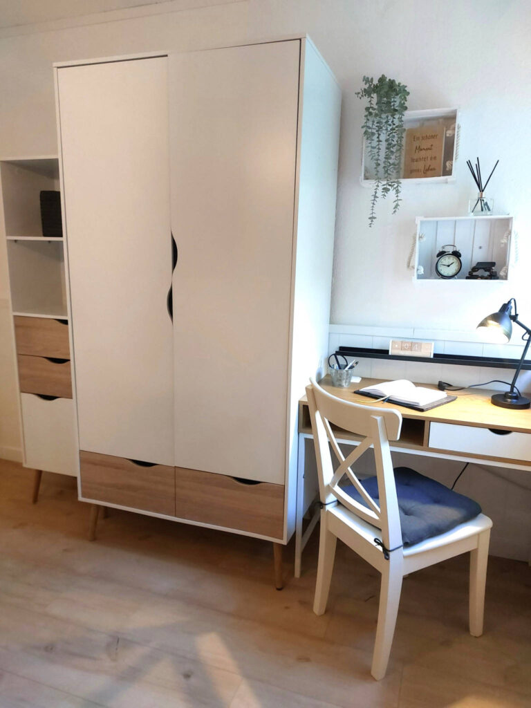 08_Schlafzimmer_Schreibtisch